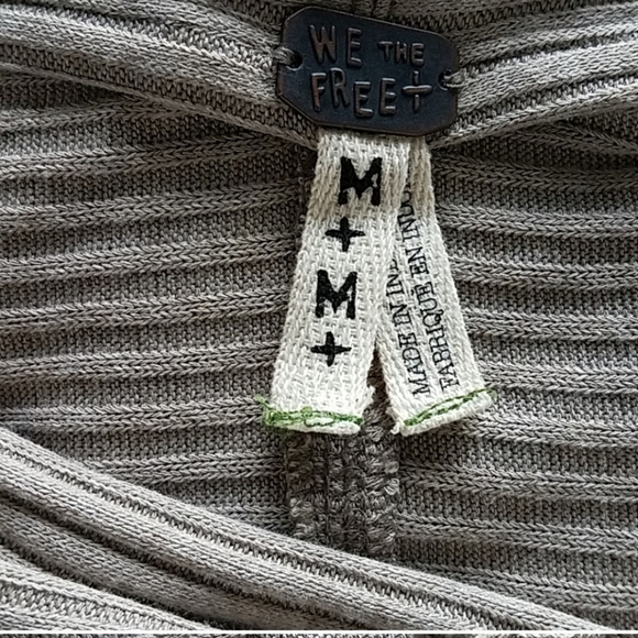 SOLD• WE THE FREE Taupe Ribbed Swtr Med - Picture 3 of 4